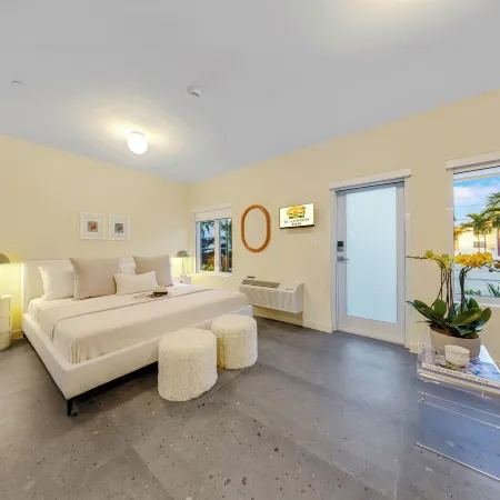 El Jardin Inn