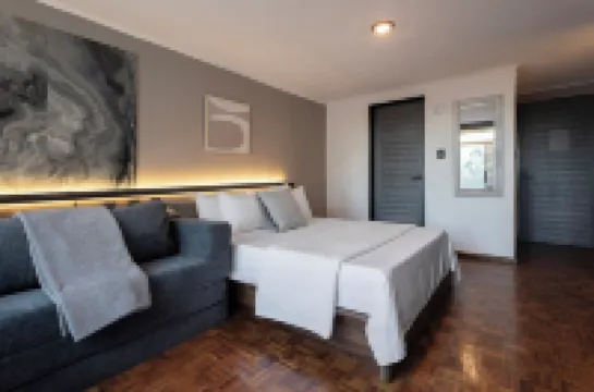 Miranthia Hotel Business and Family