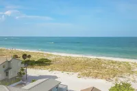 Barefoot Beach Club - Beach