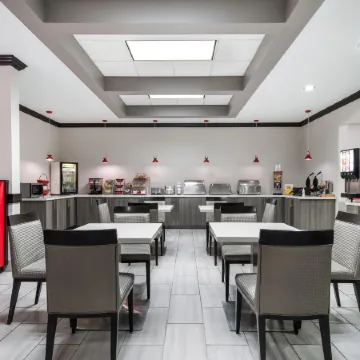 Hawthorn Suites by Wyndham Lubbock