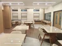 V Club Bhuj - 早餐