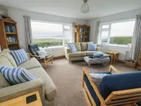 Yr Orsedd Hotels in Llanfaethlu