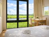 Pean-buiten Weidum Hotels in Weidum