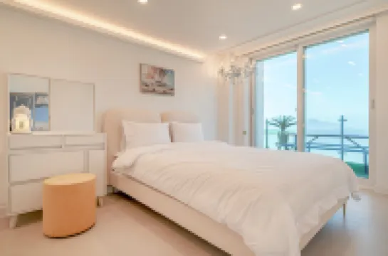 Yeosu Moine Pool Villa