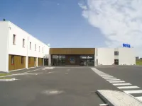 Brit Hotel Confort Bressuire - Parking