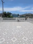 2 Bedroom upstairs large flat in Portmore Pines โรงแรมใน