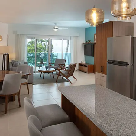 Imperial Suite 1-bedroom ocean view and kitchen