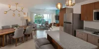 Imperial Suite 1-bedroom ocean view and kitchen