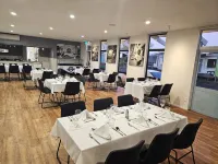 Kennedy Park Resort Napier - breakfast