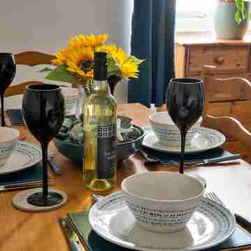 Apartment in Llanberis Near Snowdonia Park Dining/Meeting Rooms