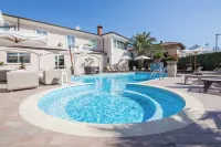 Hotel Luna - Pools