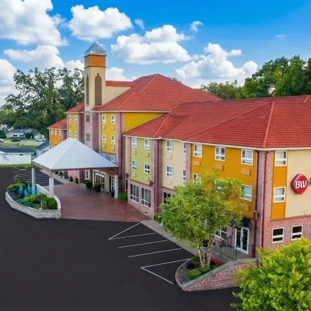 Best Western Plus Sandusky Hotel  Suites