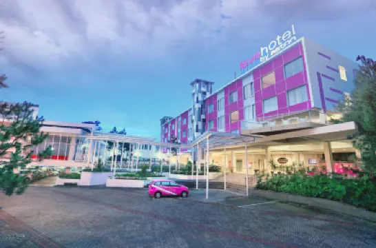 Favehotel Cimanuk Garut Hotels near mama