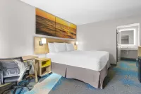 Days Inn by Wyndham Ocean Springs - Motels