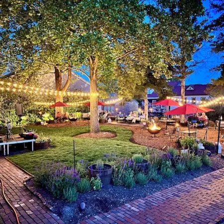 Captain Wohlt Inn Bed & Breakfast Отели в г. Херманн