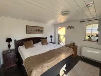Husargårdens Bed & Breakfast Hotels in Sjobo
