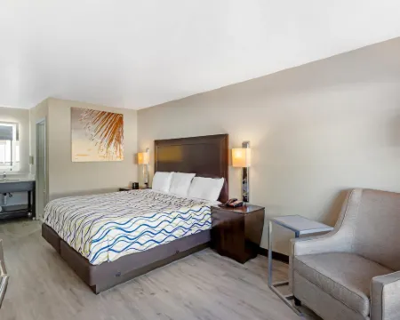 Rodeway Inn Hotels in Clay County