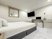 Busan Nopodong Hotel Needs Các khách sạn gần Đền Beomeosa