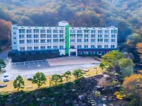 Gurye Junsung Resort Hotele w: Gurye