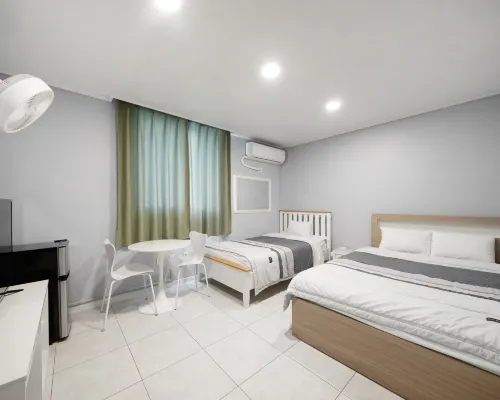 Yeosu Romance Motel Hotels near Seokcheon Buddhist Temple