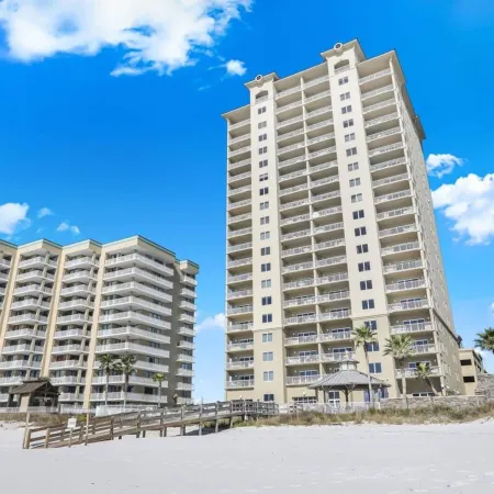 Beachfront Escape Sleeps 10 Incredible Views