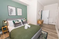 GuestReady - 2Bed Beachside Home w Private Garden - Hot Tub
