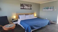 Lord Nelson Motel - balcony