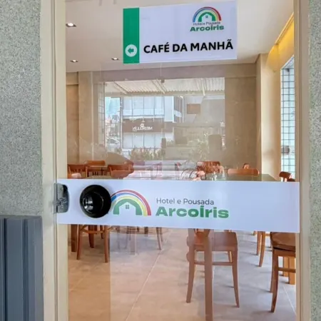 Hotel Pousada Arco Íris Manaira SolfOpen Отели рядом с достопримечательностью «Пляж Манаира»