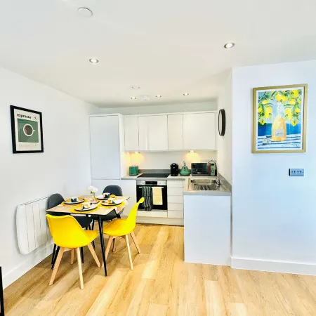 Free Parking Old Trafford Flat By City SuperHost