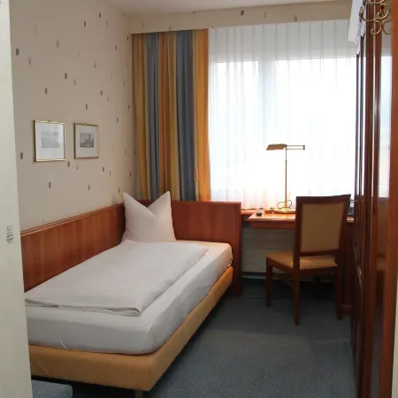 Hotel Sonne Отели в г. Альтштеттен