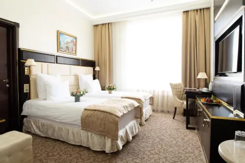 7 Avenue Hotel & Spa