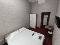Yani Guest House