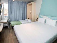 Ibis Budget Lyon Caluire Cité Internationale - parking