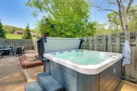 Historic Home w/ Hot Tub and Game Room in Augusta - 4 stjerner
