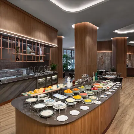 Mövenpick Living Istanbul Saklivadi Отели рядом с достопримечательностью «Торговый центр Axis Istanbul»