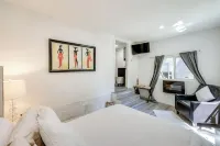 Pet-Friendly California Abode w/ Fenced-in Yard! - Wifi
