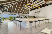 Fujairah Rotana Resort & Spa - bar