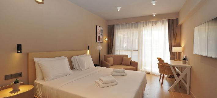 Ionian Crown Suites in Barbati Hoteles en Feakes