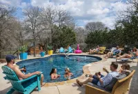 Al's Hideaway Cabin and RV Space, LLC - Homestays