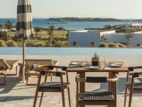 Ovea Paros