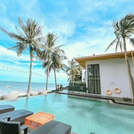 Eco Cozy Beachfront Resort Chaam