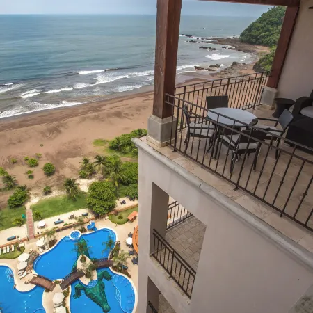 Spectacular 3 Bedroom Penthouse at Croc's Resort & Casino