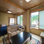Yuyado Motokawarayu - Mountain view