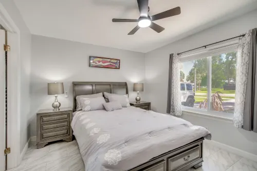 Large Yard, Porch! Pet-friendly Home in Palm Bay - Homestays