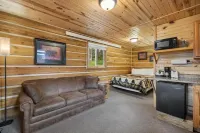 Black Hills Trailside Park Resort - Homestays