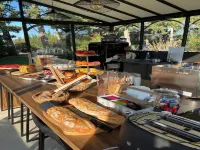 Château des Cinq Cantons - breakfast