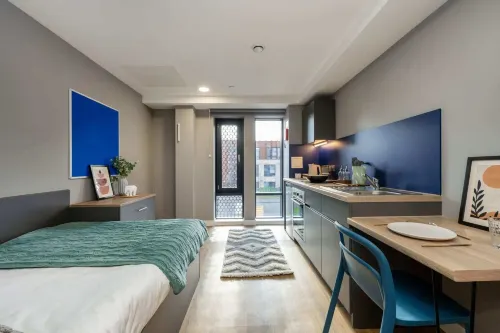 Student Only Luneside - 3-Star