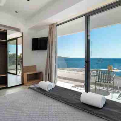 Aquarius Beach Hotel Rooms