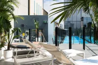 Adelphi Hotel - Rooftop Pools