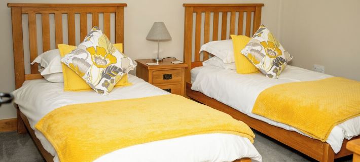 Stunning 3 bed cottage with exceptional views over fields and the Lakeland fells Hotels in Kendal